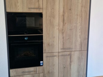 Abverkauf hochwertige Ballerina Küche - Hochschrankseite mit Backofen, Mikrowelle sowie Kühl- / Gefrierkombi Abverkauf hochwertige Ballerina Küche - Hochschrankseite mit Backofen, Mikrowelle sowie Kühl- / Gefrierkombi